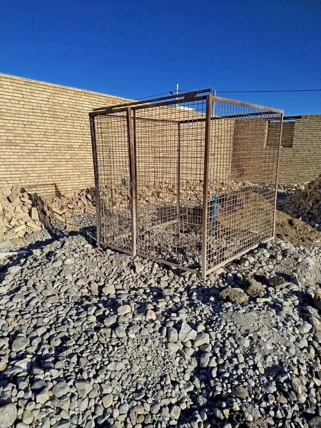 قفس حیوان|لوازم جانبی حیوانات|خوی, |دیوار