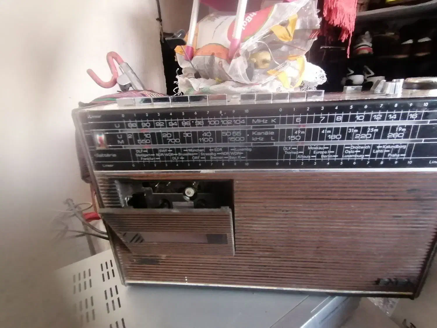 اجناس قدیمی|کلکسیون اشیاء عتیقه|صدرا-فارس, فاز ۱|دیوار