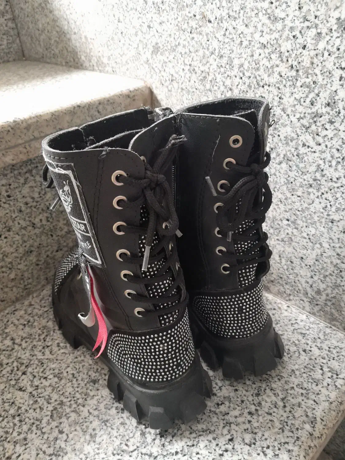 بوت مشکی|کیف، کفش، کمربند|نسیم‌شهر, |دیوار