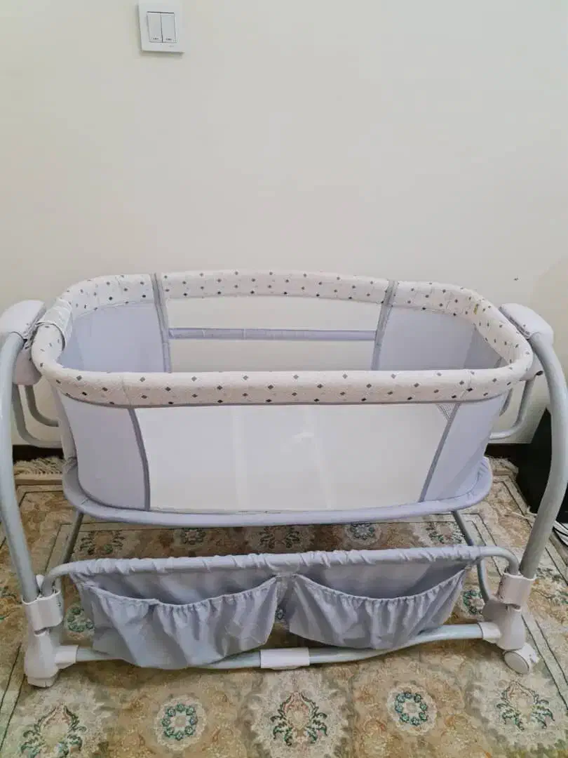 گهواره برقی و تخت کنار مادر نوزاد ماستلا|تخت و سرویس خواب|تهران, هفده شهریور|دیوار