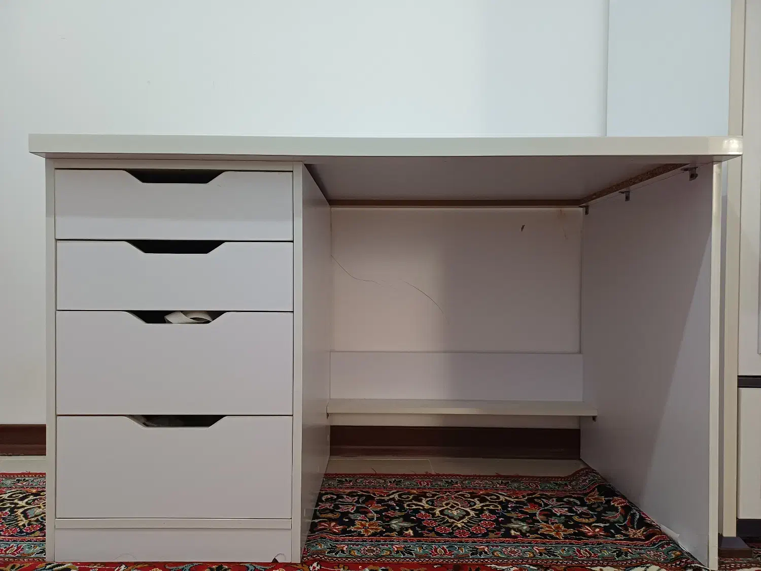 میز تحریر سفید|میز تحریر و کامپیوتر|قم, مهدیه|دیوار