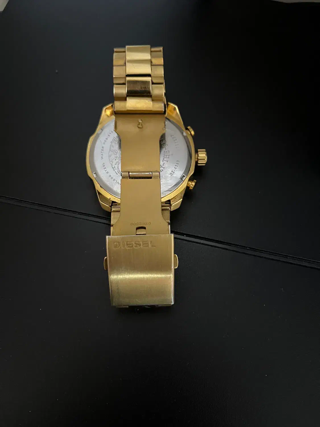 ساعت دیزل|ساعت|کرج, حصارک بالا|دیوار