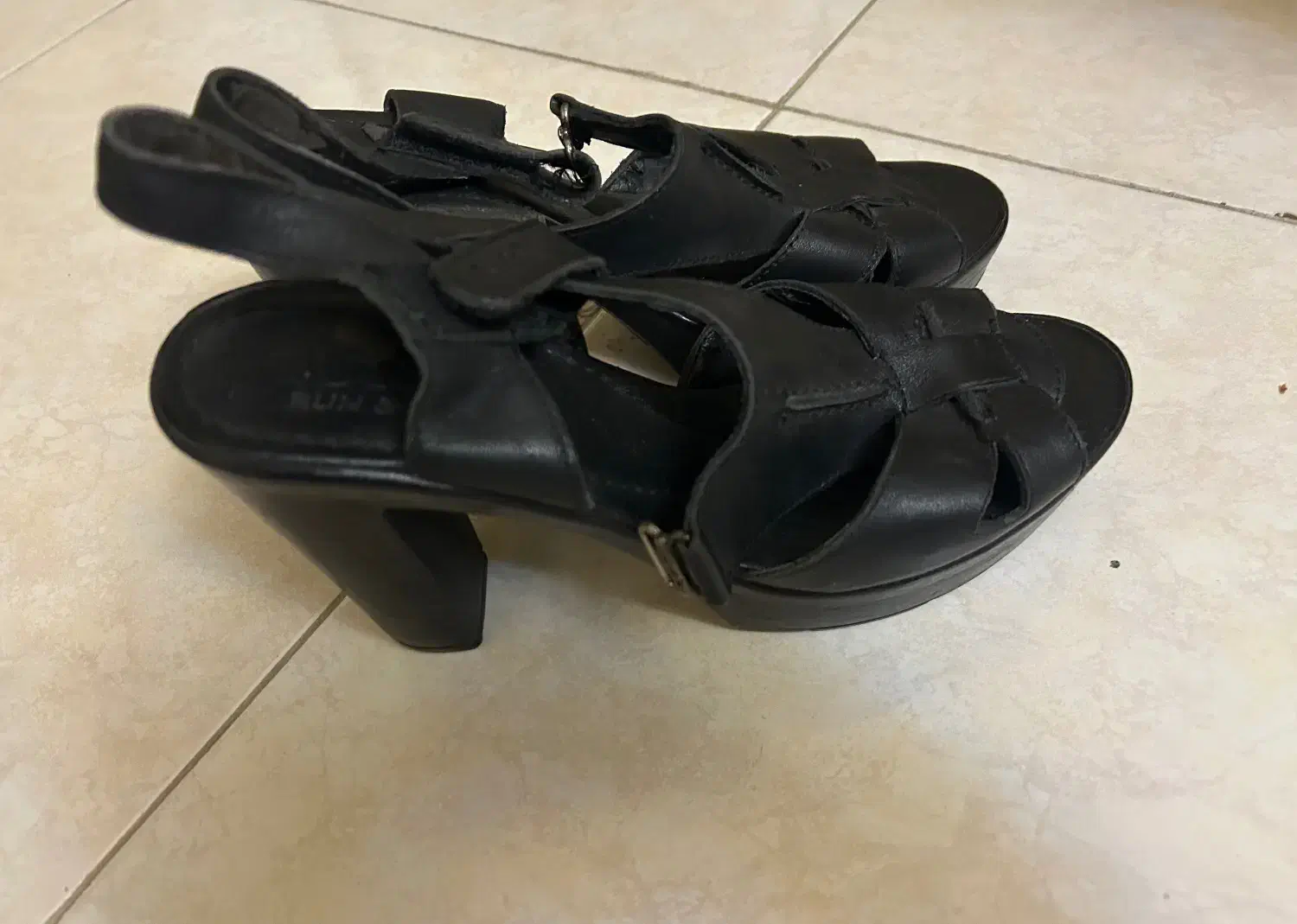 کفش چرم اصل برند run&walk|کیف، کفش، کمربند|تهران, مینی‌سیتی (شهرک نفت)|دیوار