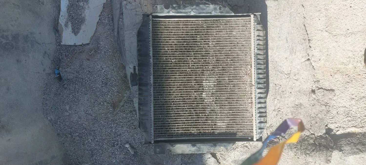 یک عدد رادیاتورنیسان سالم|قطعات یدکی و لوازم جانبی|کرمانشاه, |دیوار