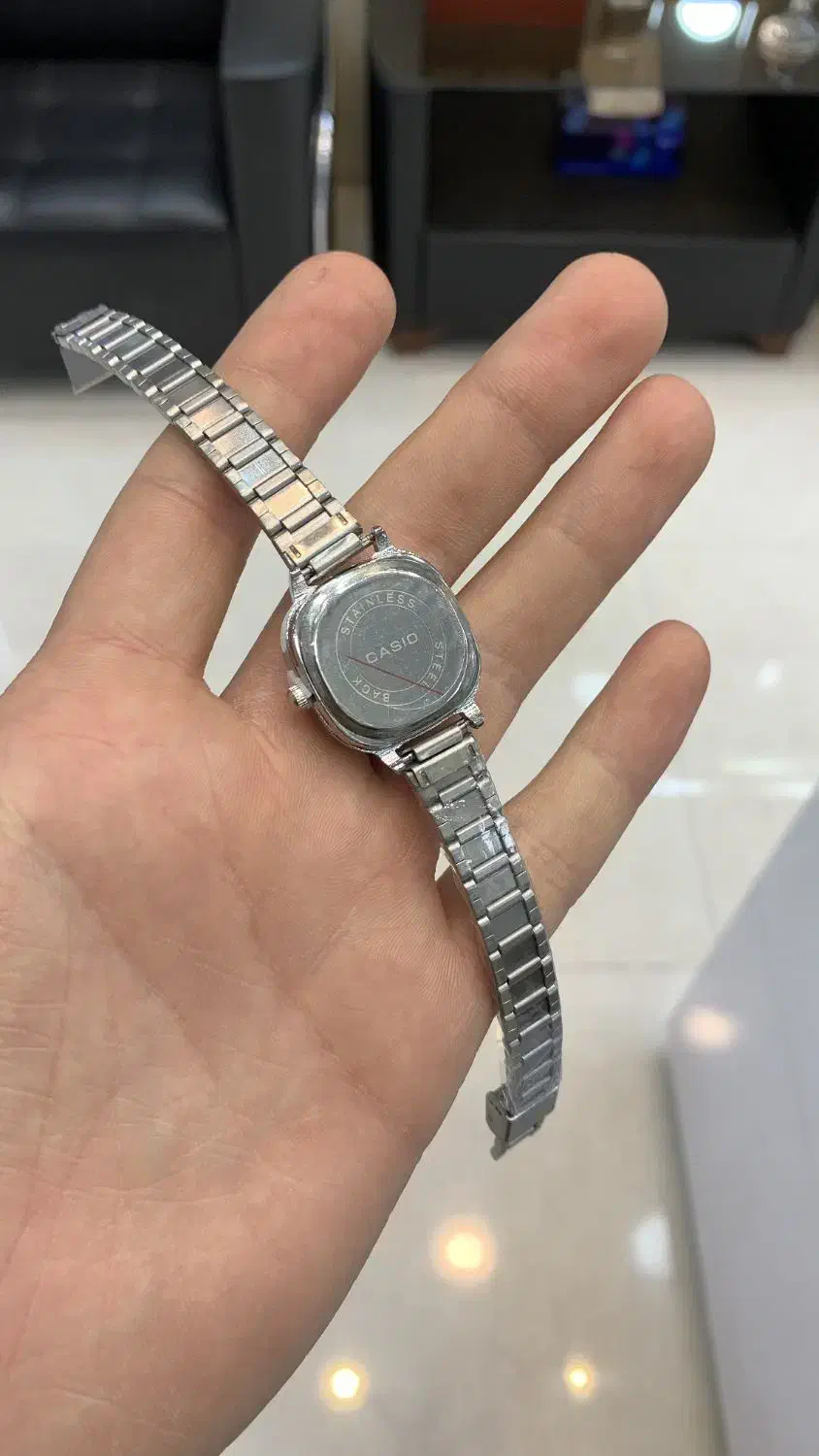 ساعت بند کرکره ای فلزی زنانه مناسب کادو روز زن|ساعت|مشهد, الهیه|دیوار