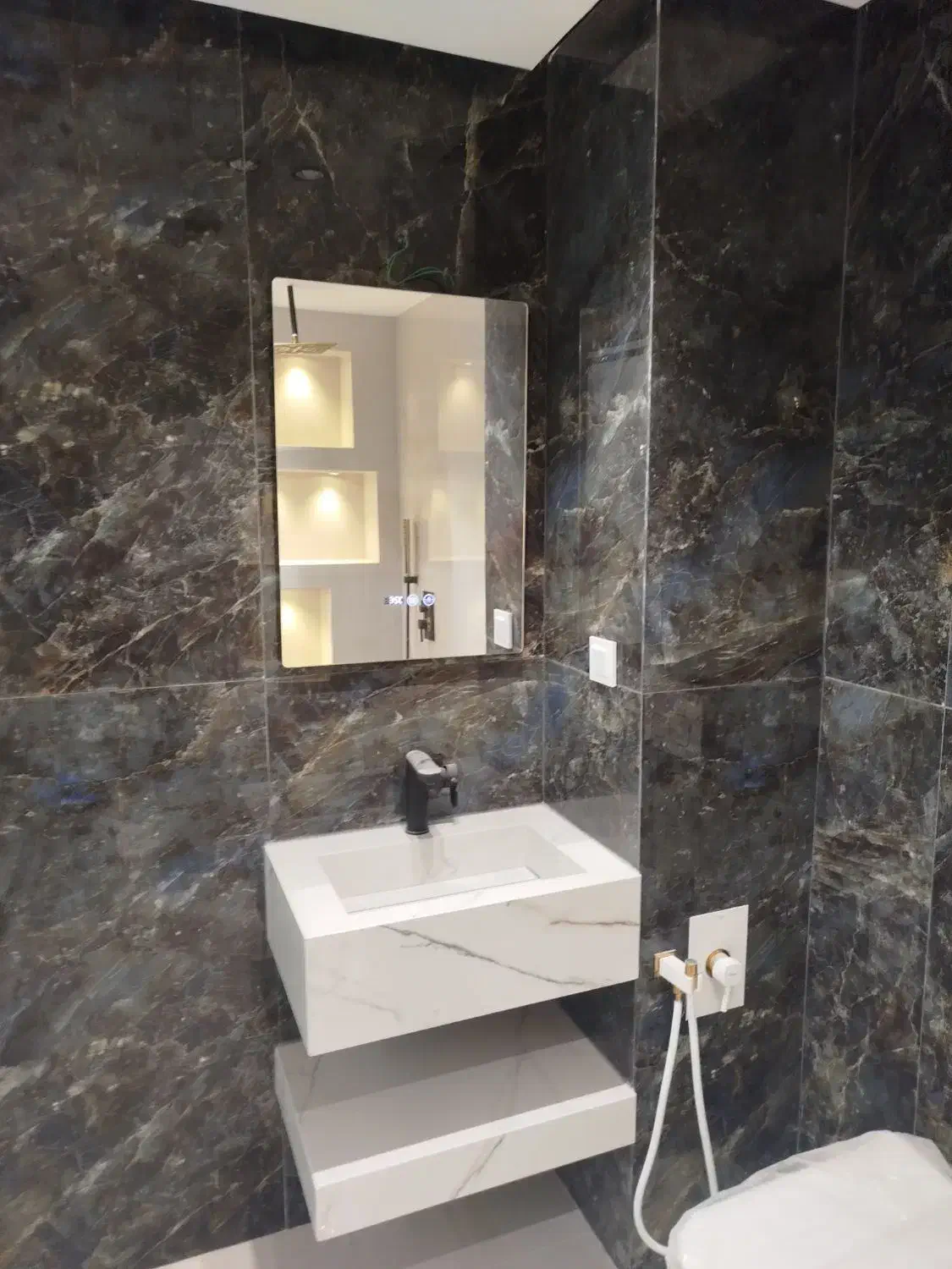 کاشیکاری وسنگکاری نماه داخلی|خدمات پیشه و مهارت|قشم, |دیوار