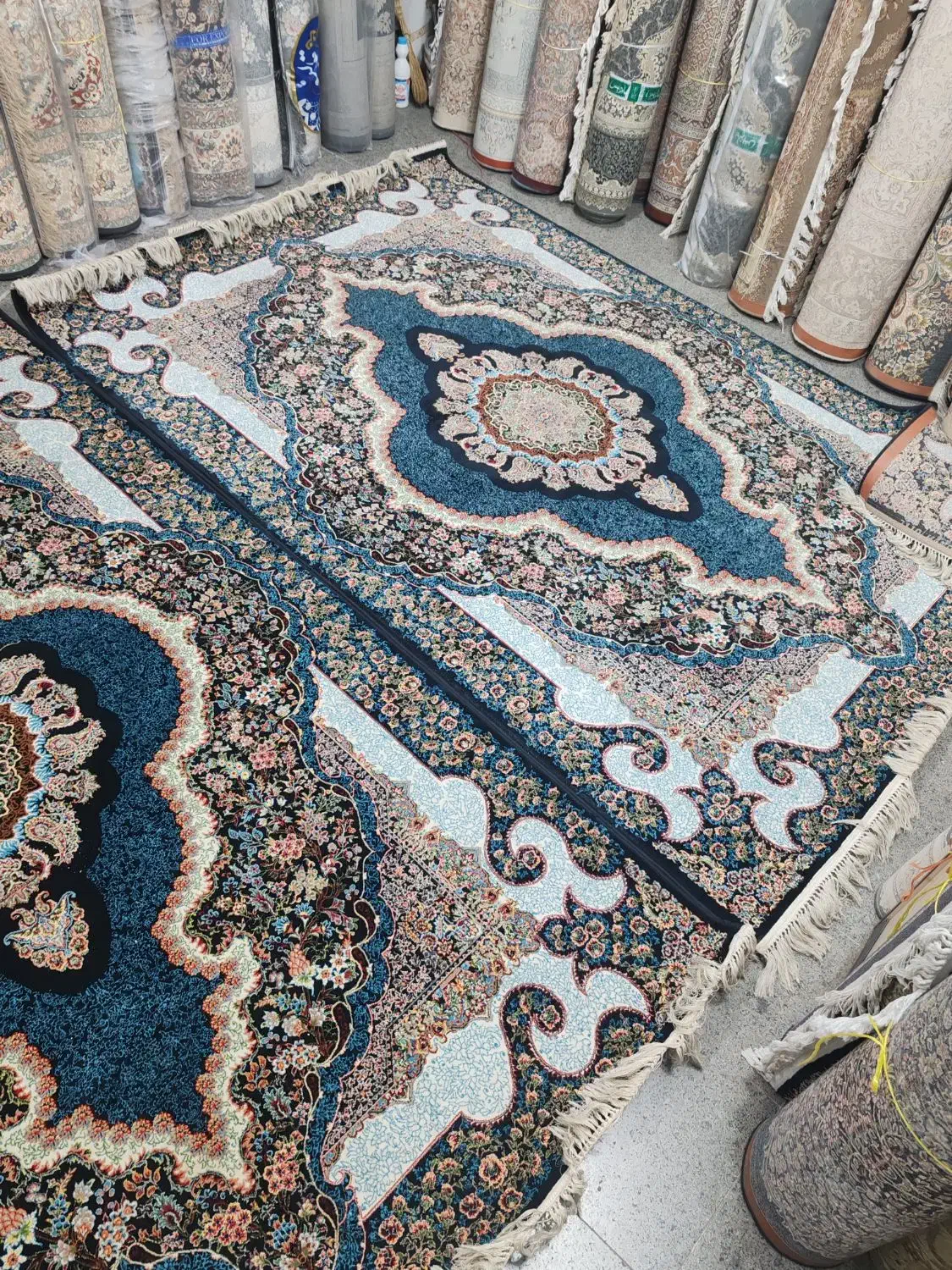 2تخته فرش 6متری نقشه سلطان سورمه ای 700شاانه|فرش|قم, نیروگاه|دیوار