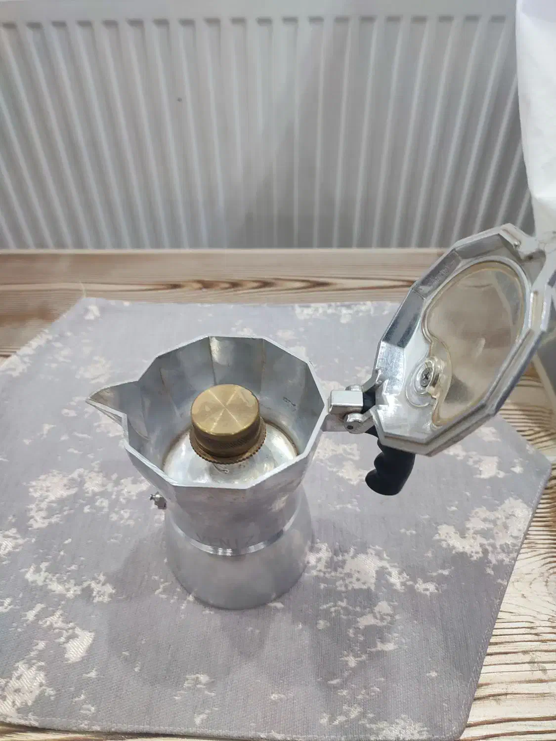 موکاپات ایتالیایی ونیز|قوری، کتری، قهوه‌ساز دستی|ساری, |دیوار