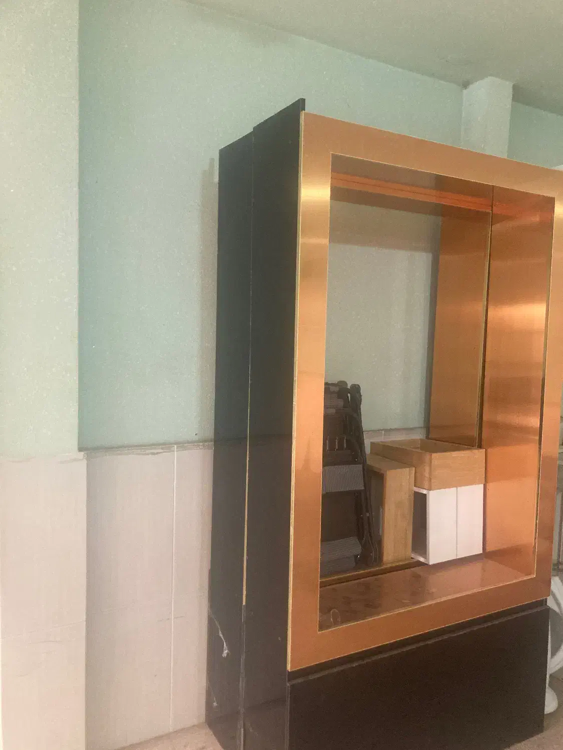 ۲ عدد ویترین بزرگ ارتفاع 2/20 عرض1/5|فروشگاه و مغازه|شیراز, عفیفآباد|دیوار