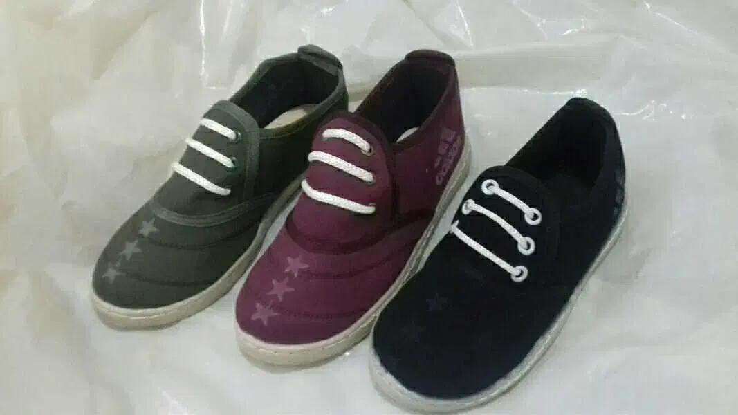 کفش سه بند بچگانه سایز ۳۱الی ۳۶قیمت ۲۰۰|کفش و لباس بچه|تبریز, |دیوار