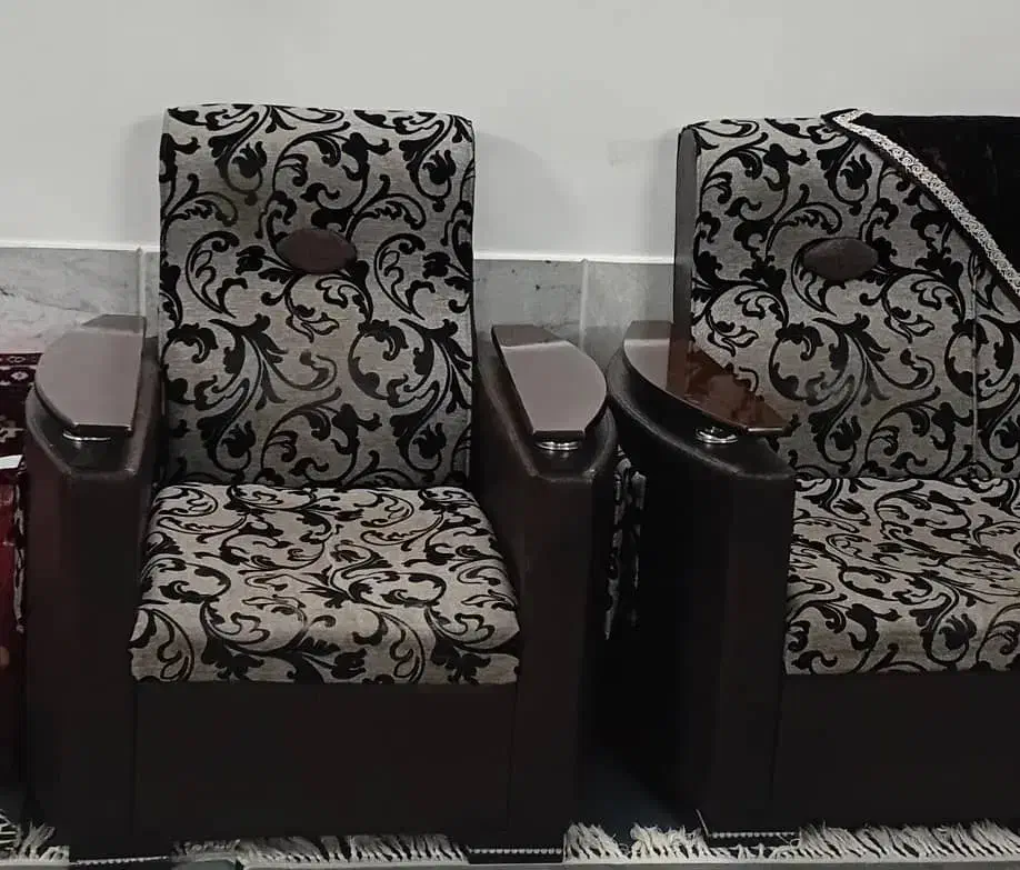 مبل و پشتی|مبلمان خانگی و میز عسلی|جهرم, |دیوار