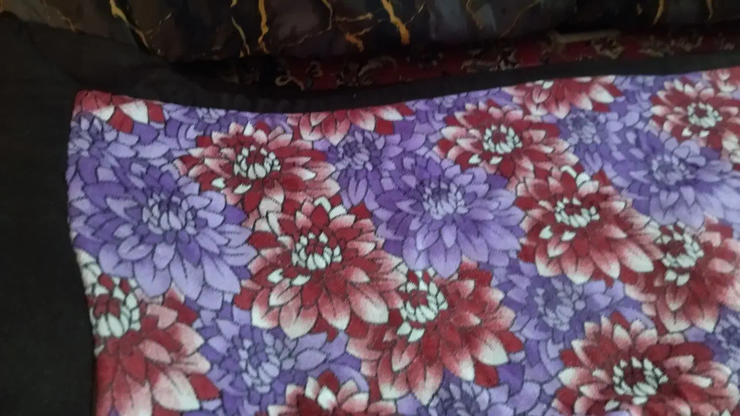 شاه نشین|رختخواب، بالش، پتو|برازجان, |دیوار