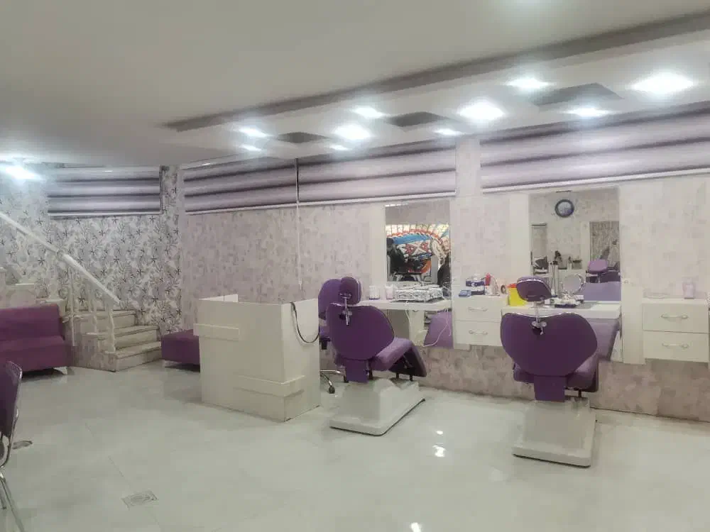 اجاره دوطبقه آرایشگاه زنانه در محدوده بلوارپارک|اجارهٔ دفتر کار، اتاق اداری، مطب|ملایر, |دیوار