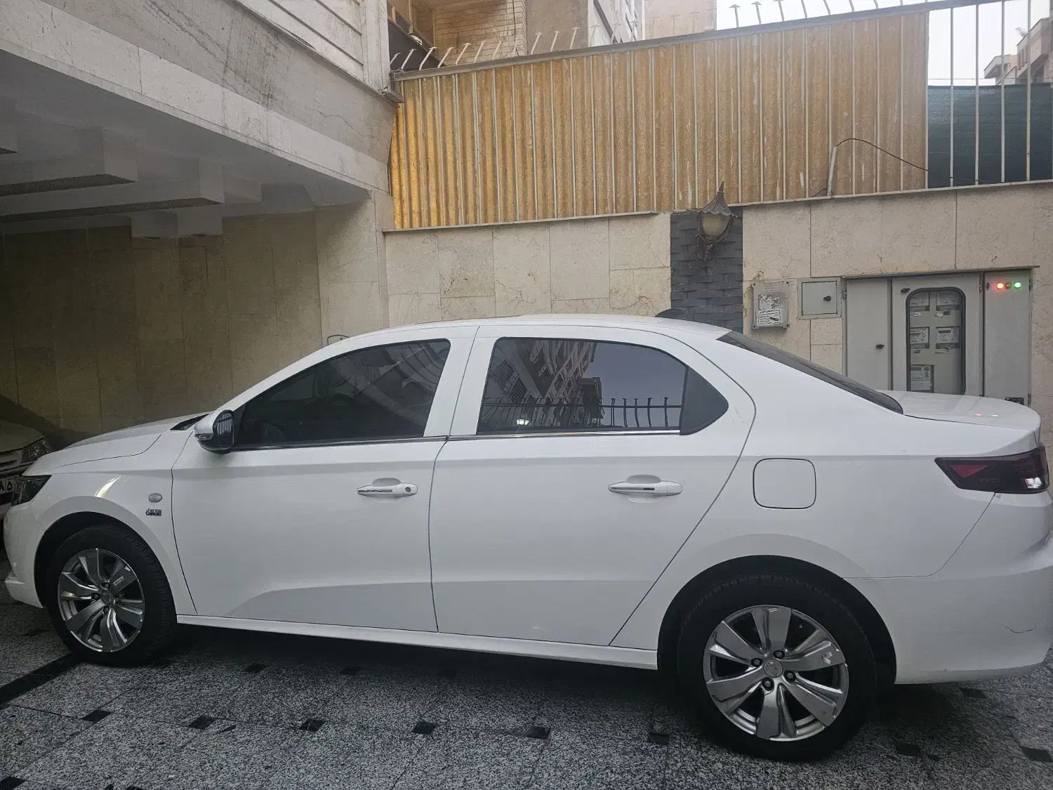 تارا اتومات وی ۴ (v4)|خودرو سواری و وانت|تهران, سبلان (لشگر)|دیوار