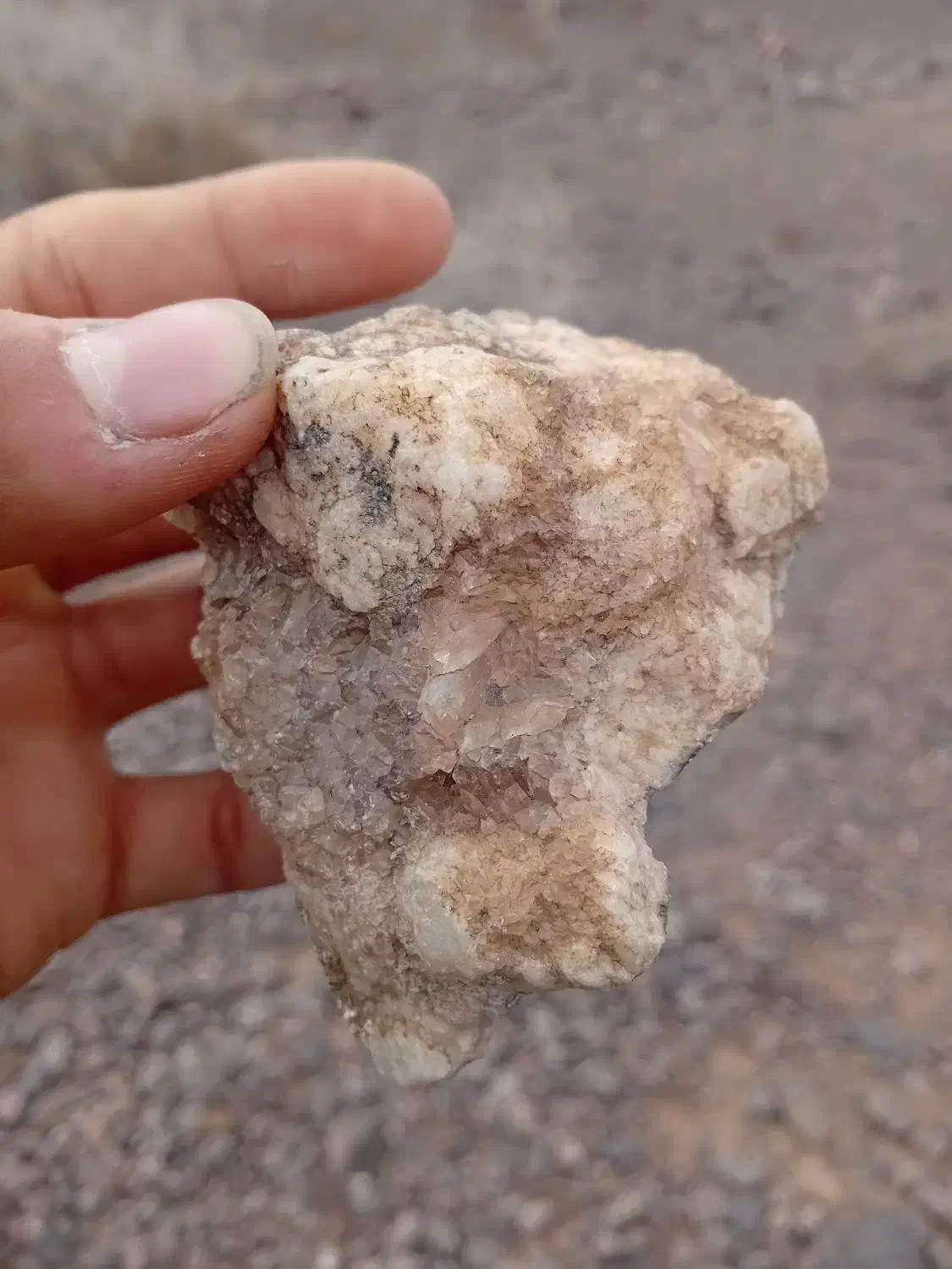 سنگ سیستیرین|کلکسیون اشیاء عتیقه|شهریار, شهرک وائین|دیوار