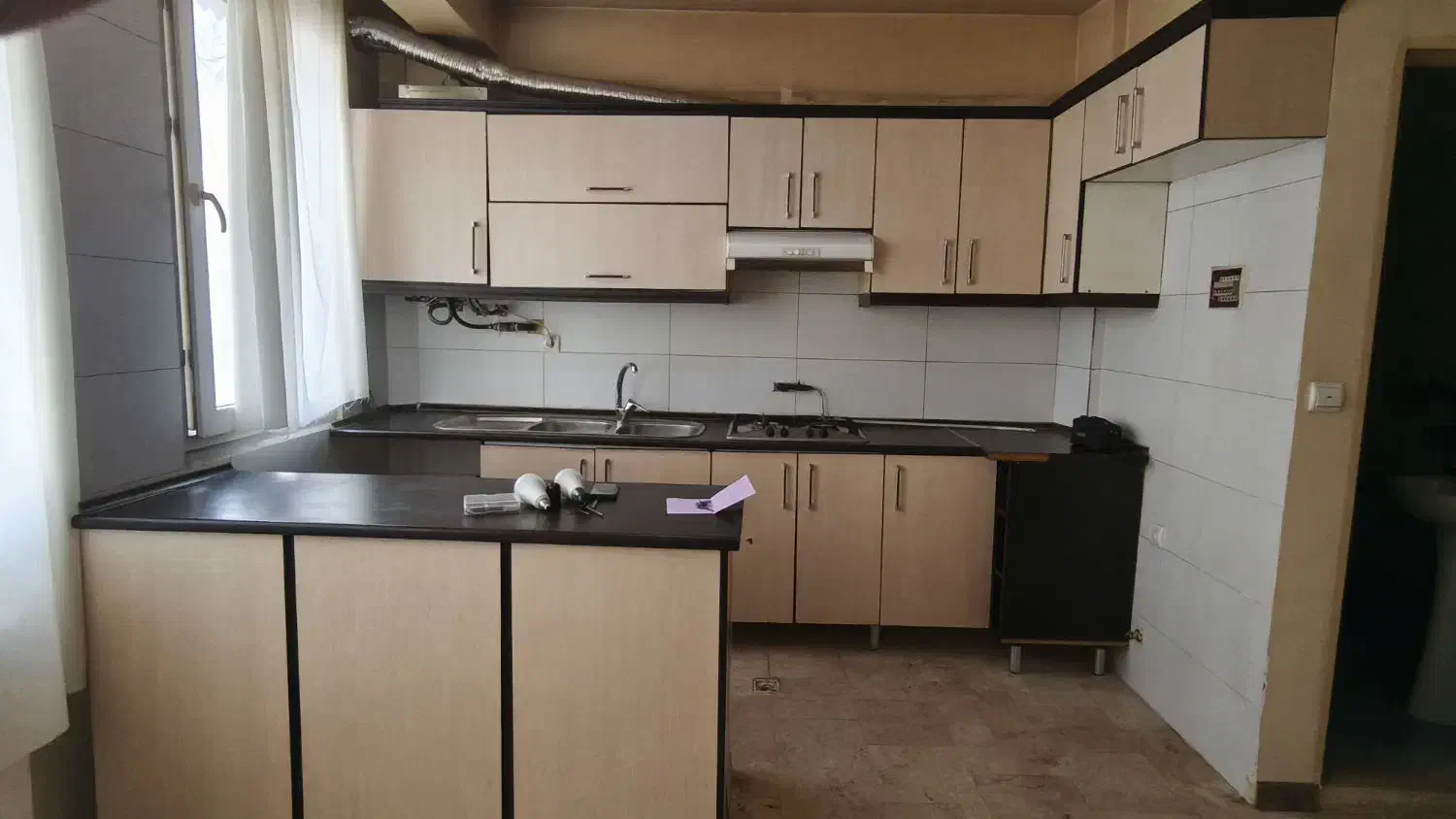 ۳ متر کابینت دست دوم|آبچکان و نظمدهنده ظروف|تهران, تهرانپارس غربی|دیوار