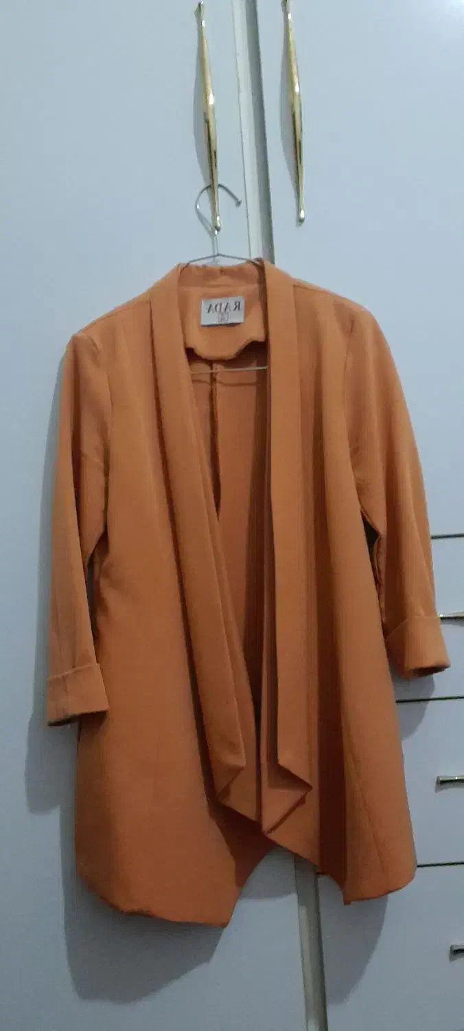 کت مجلسی|لباس|بروجرد, |دیوار