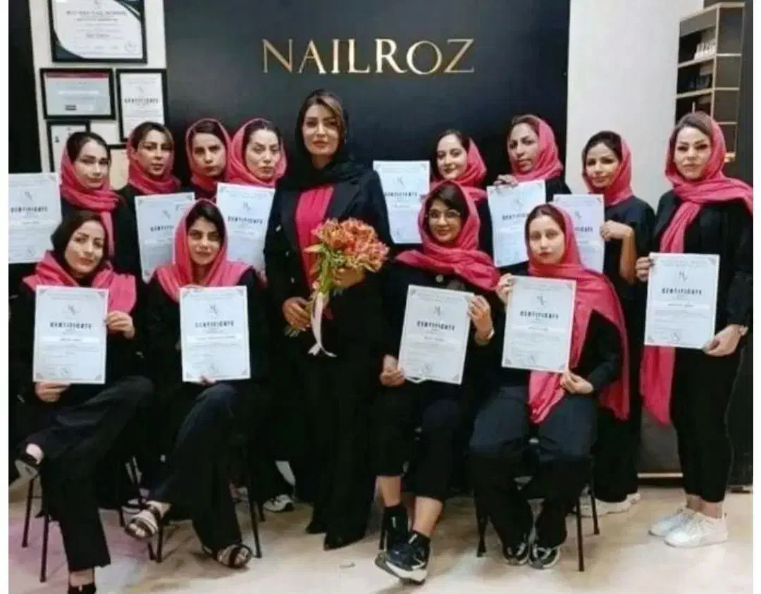 فقط ۲میلیون ۸۰۰ آموزش تضمینی کاشت ناخن|خدمات آموزشی|مشهد, فلسطین|دیوار