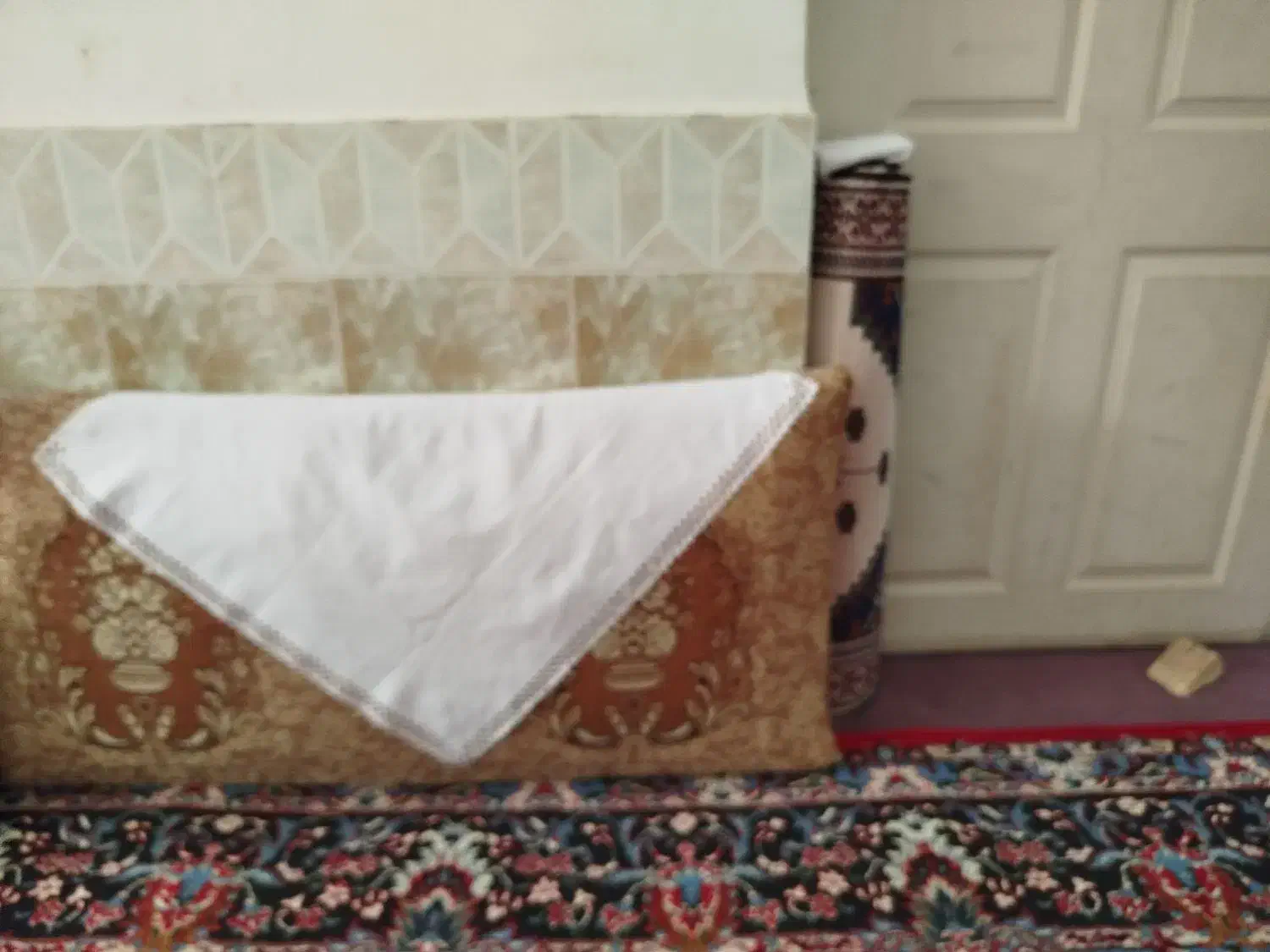 یک جفت پشتی بزرگ|پشتی|زابل, |دیوار