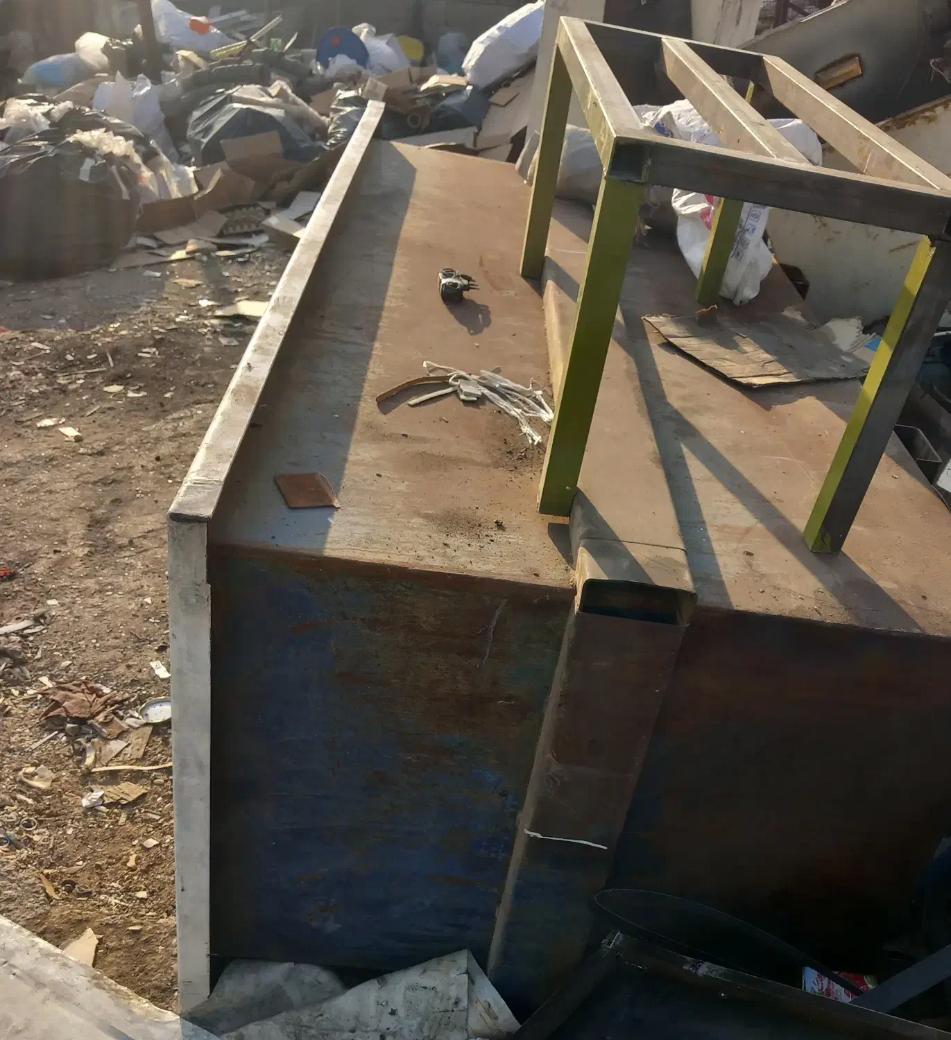 وان 2هزارلیتری|مصالح و تجهیزات ساختمان|شریفآباد, |دیوار