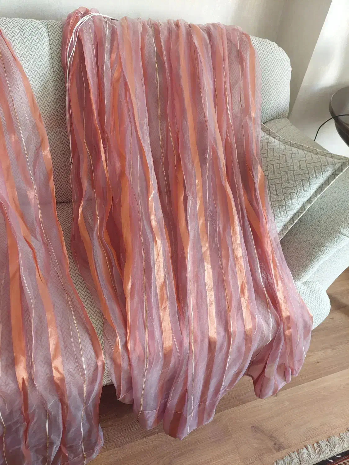 پرده حریر راه راه در حد نو|پرده، رانر، رومیزی|شیراز, زرگری|دیوار