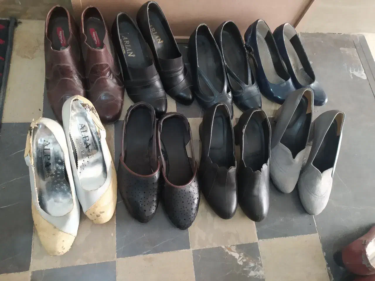 انواع مدل کفش در حد نو از سیصد تا پانصد|کیف، کفش، کمربند|قزوین, |دیوار