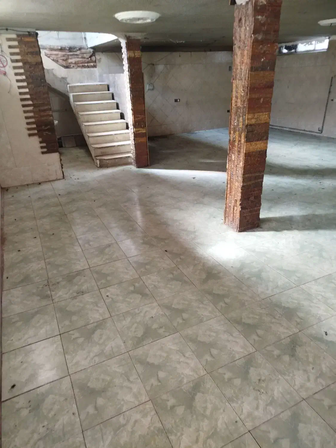 زیر زمین ۱۰۰ متر // ورودی شهرک گلها // همه اصناف|اجارهٔ مغازه و غرفه|قرچک, شهرک گلها|دیوار