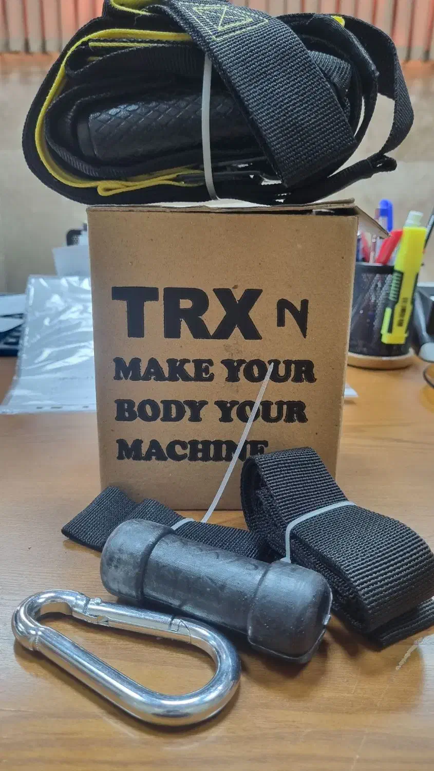 بند تی آر ایکس کاملا نو و آکبند داخل کارتون|تجهیزات ورزشی|تهران, کیانشهر|دیوار