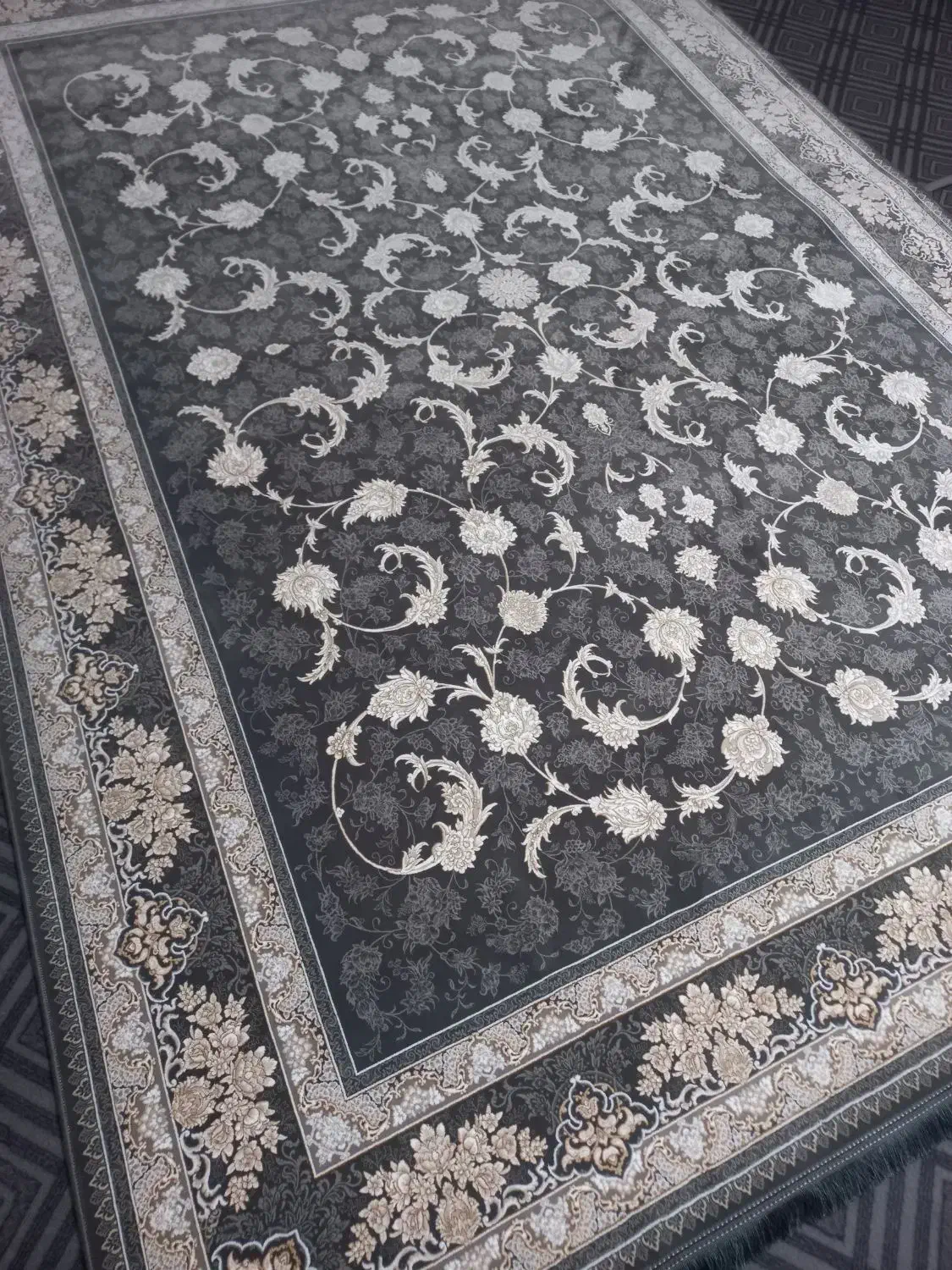 فرش۹متری۲عدد۱۲۰۰شانه. آکبند|فرش|همدان, |دیوار