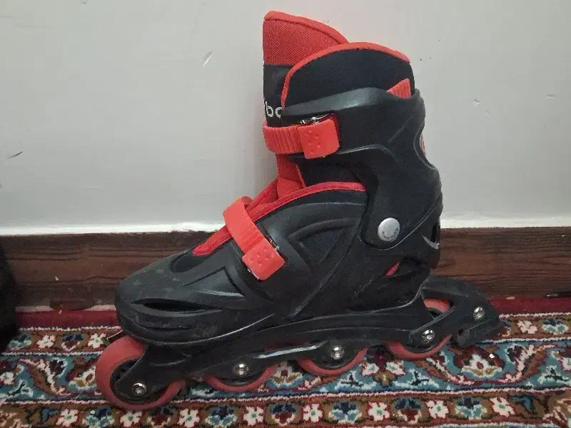 کفش اسکیت|دوچرخه، اسکیت، اسکوتر|اصفهان, سرچشمه|دیوار