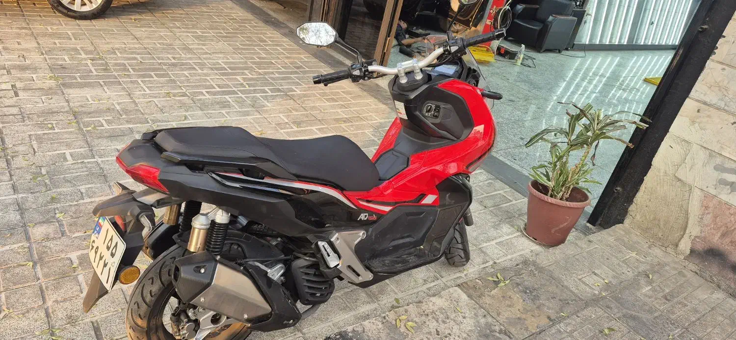 موتور|موتورسیکلت|ری, جوانمرد قصاب|دیوار