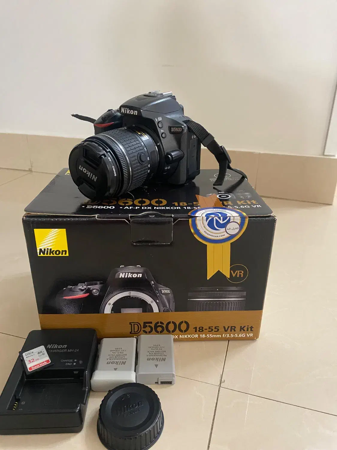 دوربین نیکونD5600 18-55mmبا لنز 18-300 ولنز ۵۰|دوربین عکاسی و فیلم‌برداری|تهران, شهرک امام خمینی|دیوار