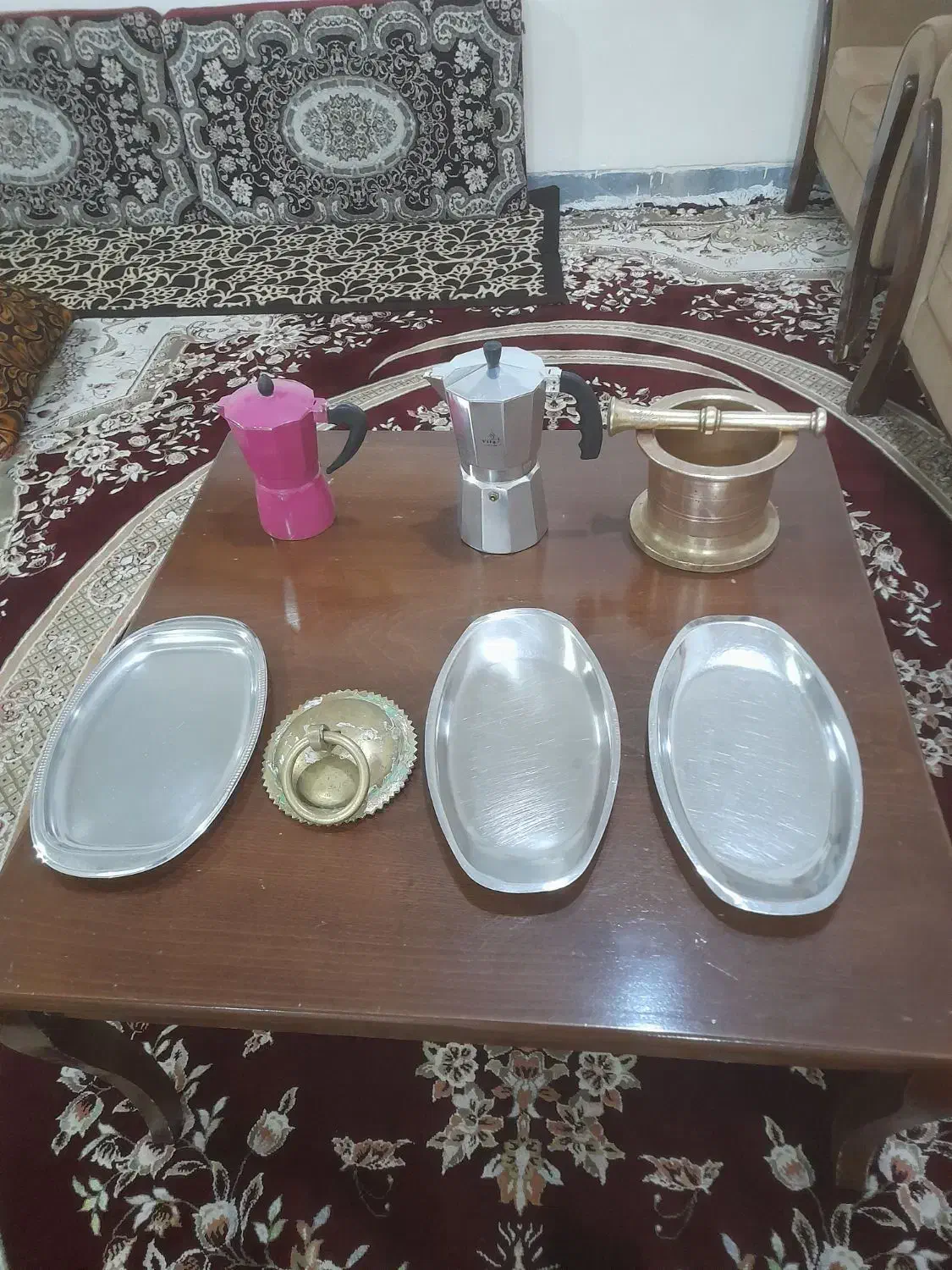 هاونگ قدیمی  برنجی  ۶ کیلویی|کلکسیون اشیاء عتیقه|برازجان, |دیوار