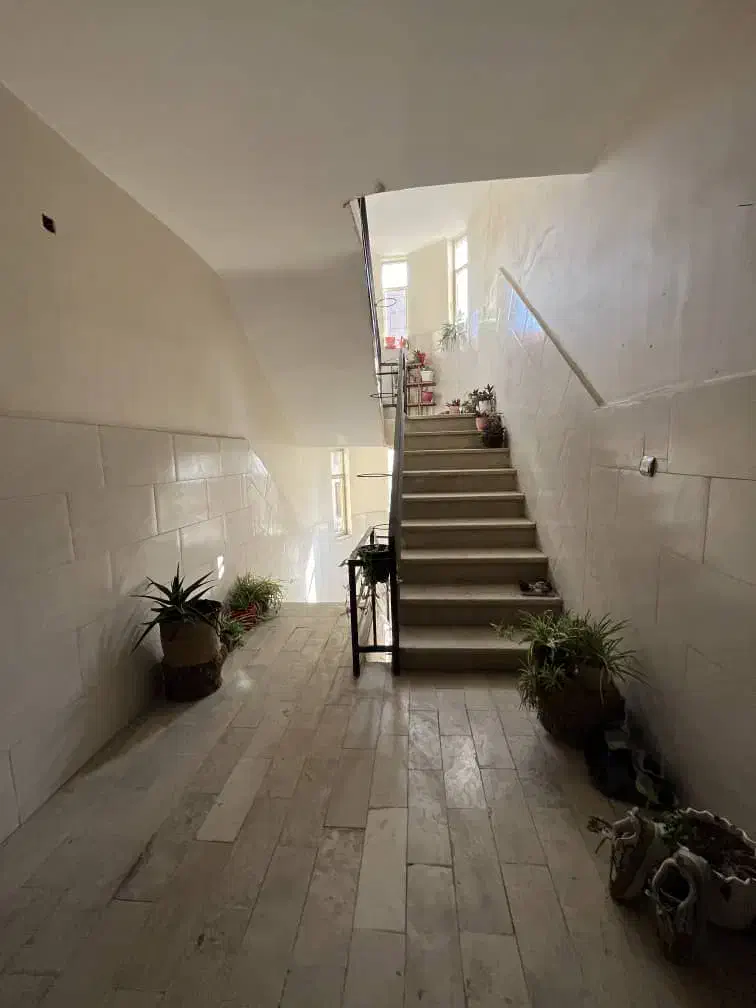 اجاره آپارتمان طبقه اول فرهنگیان تهران|اجارهٔ آپارتمان|هشتگرد, شهرک گلخانه|دیوار