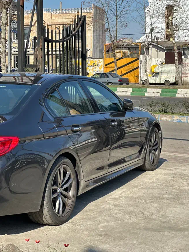 بی ام و ۵۲۰i کیت M|خودرو سواری و وانت|رشت, کوی طالقانی|دیوار