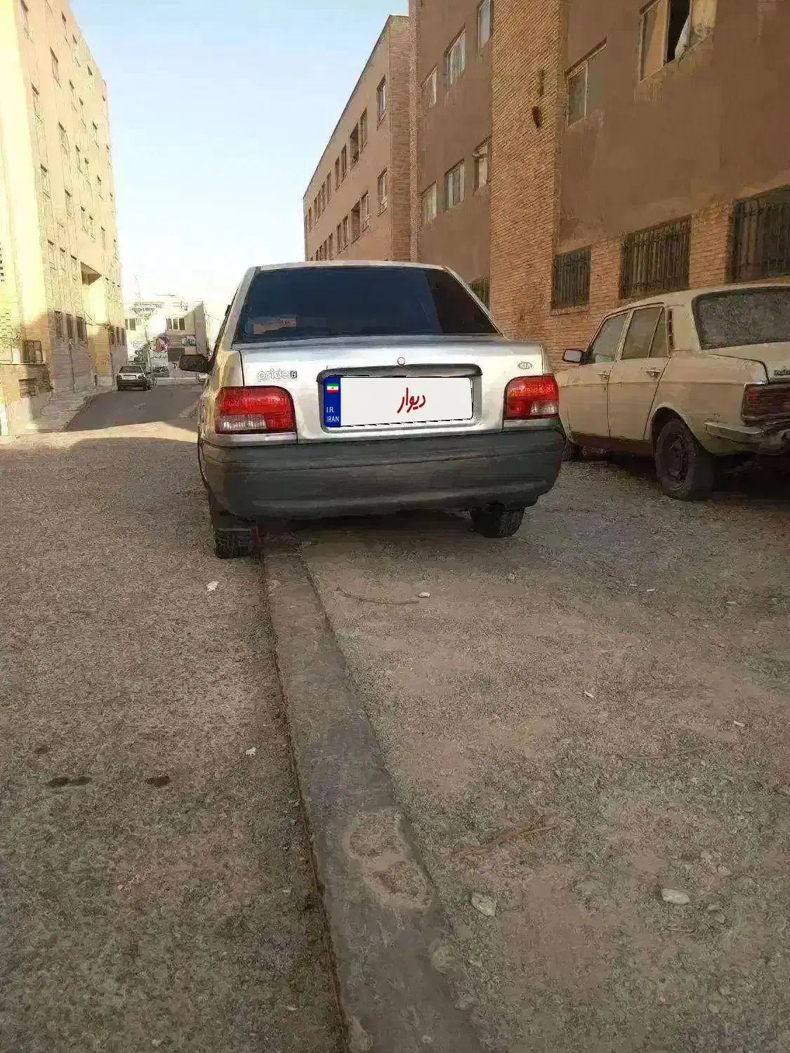 پراید صندوقدارمدل۸۴|خودرو سواری و وانت|فولادشهر, B7|دیوار