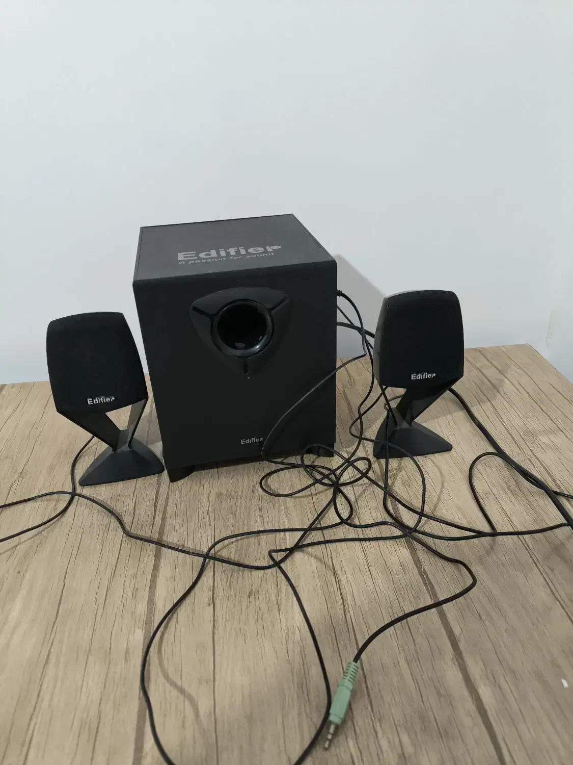 سیستم با مانیتور و سیستم صوتی|رایانه رومیزی|مرودشت, تخت جمشید|دیوار