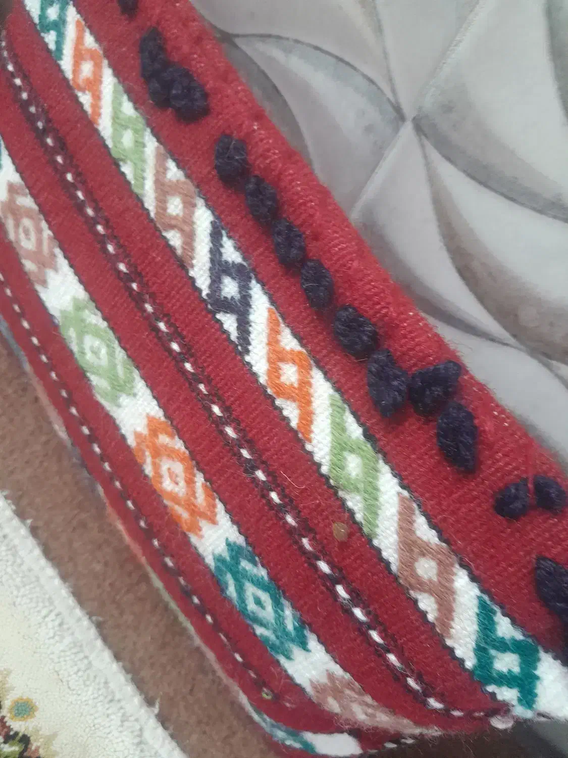 پشتی‌جلو‌ی‌در|پشتی|گنبد کاووس, |دیوار