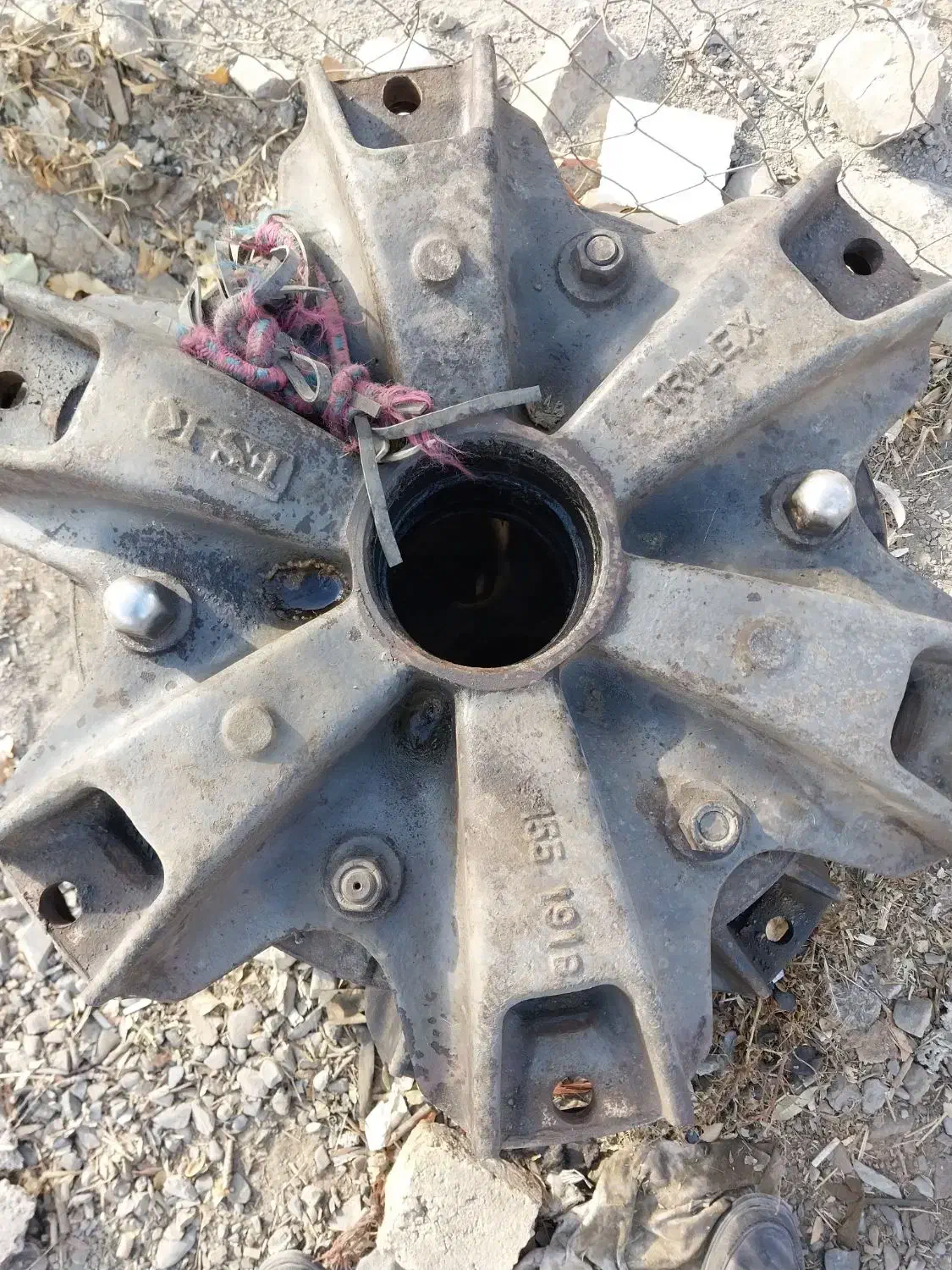 پره چرخ اکسل ولوو.اف|قطعات یدکی و لوازم جانبی|صالح آباد, |دیوار