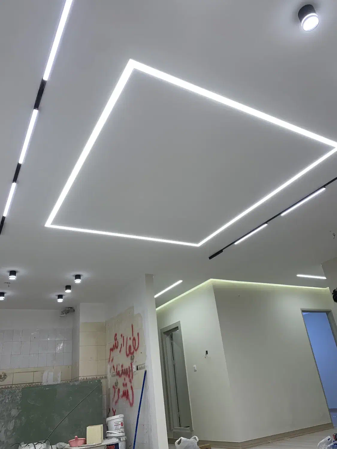 برقکار/برق ساختمان/لوستر/لاین نوری|خدمات پیشه و مهارت|بندرعباس, |دیوار