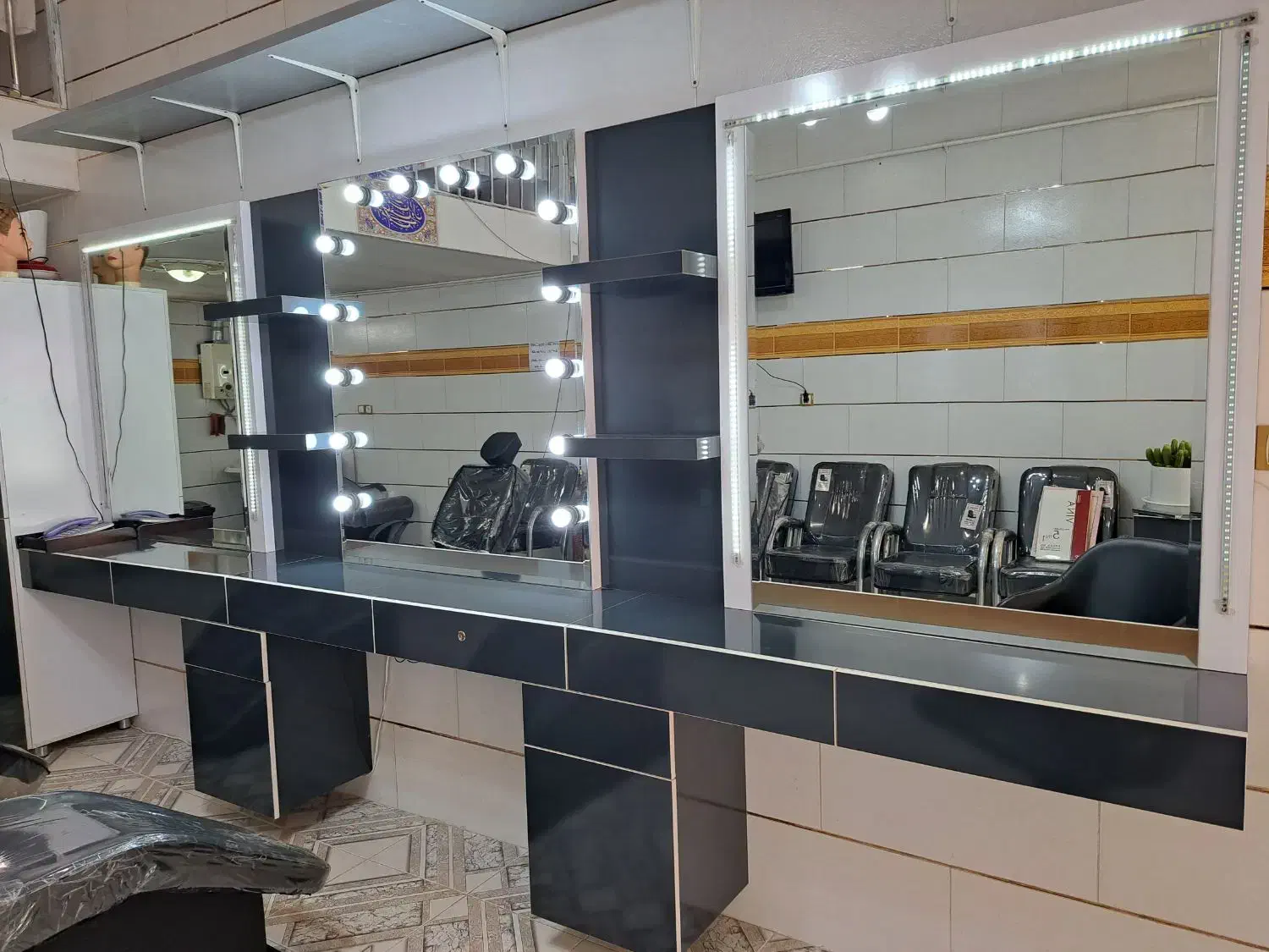 فروش دکور و وسایل ارایشگاه|آرایشگاه و سالن‌های زیبایی|اصفهان, شهرک کوثر|دیوار