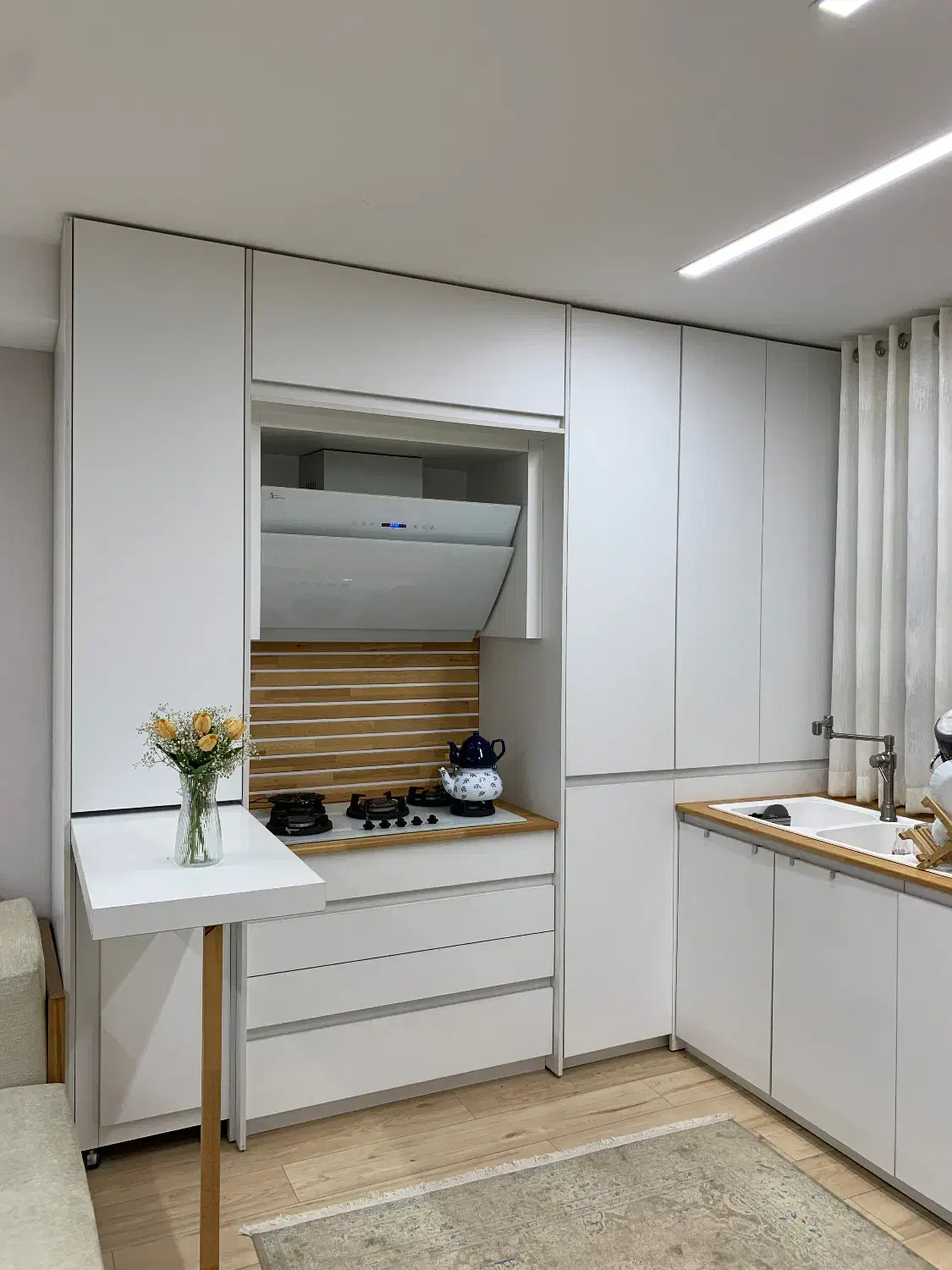 کابینت کمد دیواری نیو کلاسیک مدرن سرکا چوب قزوین|خدمات پیشه و مهارت|قزوین, |دیوار