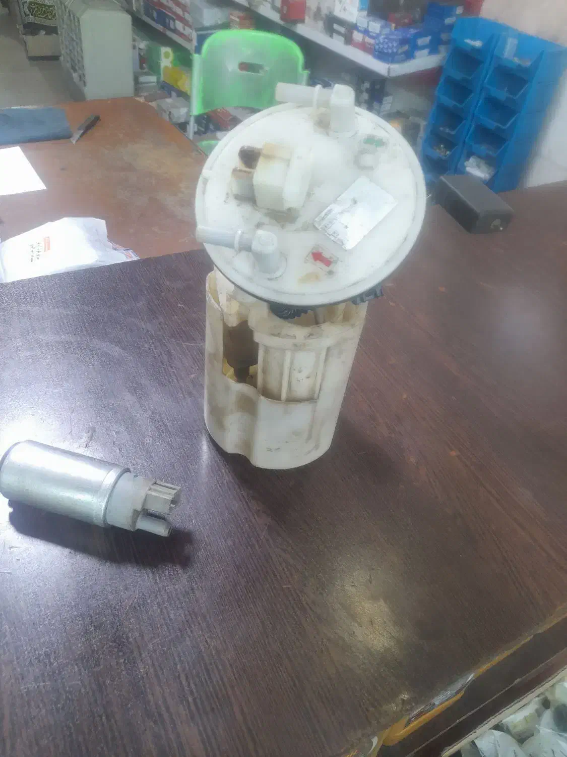 پمپ بنزین ودزگیر ولامپ چراغ ماشین|قطعات یدکی و لوازم جانبی|قم, سید معصوم|دیوار