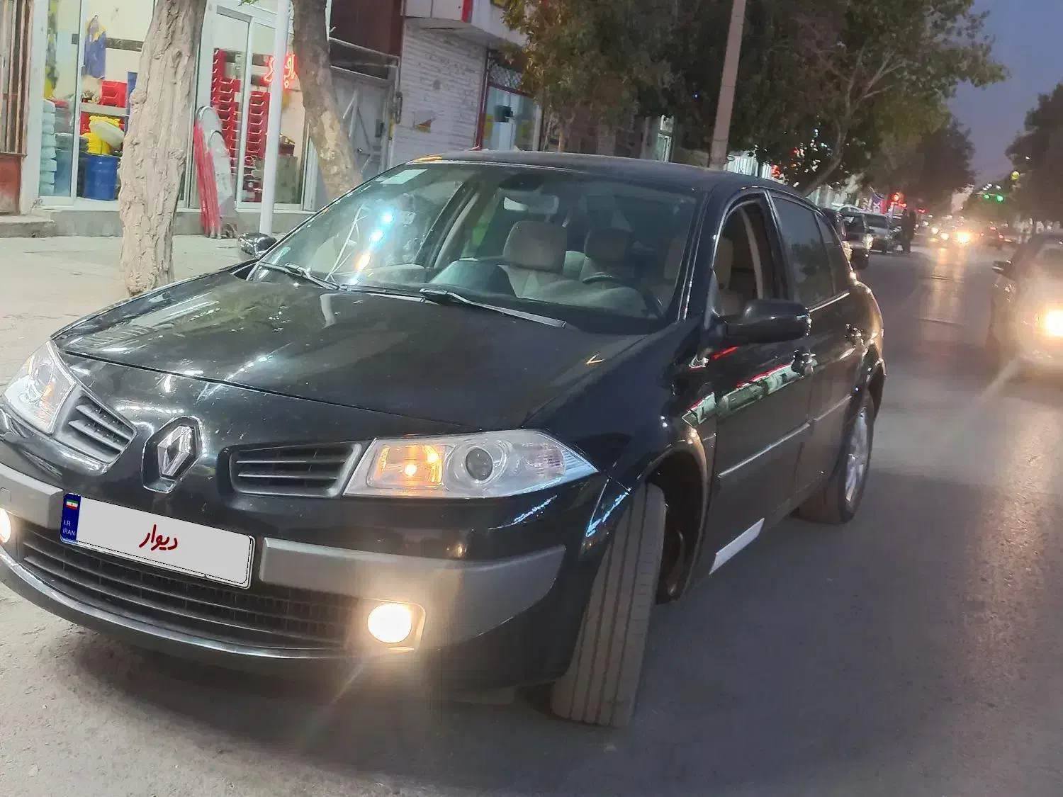 رنو مگان 91 مشکی 2000cc|خودرو سواری و وانت|مشهد, سعد آباد|دیوار