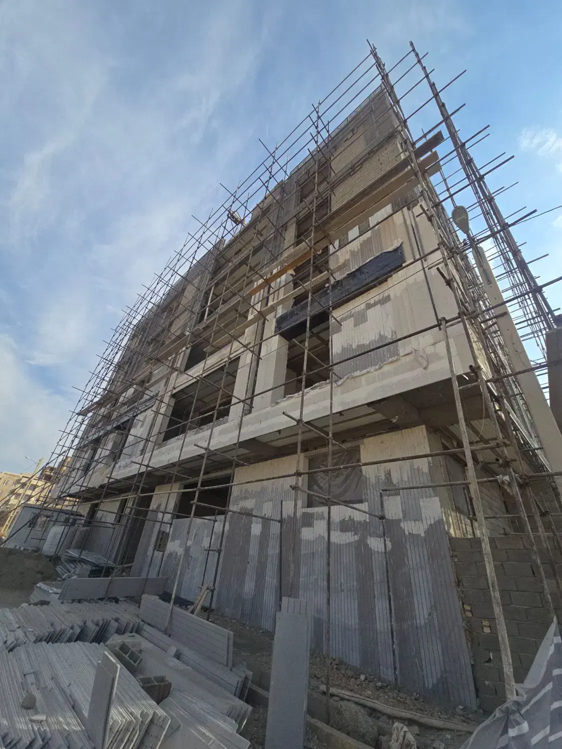 فروش آپارتمان در حال ساخت|پیش‌فروش املاک|هشتگرد, فاز ۳ مهستان|دیوار