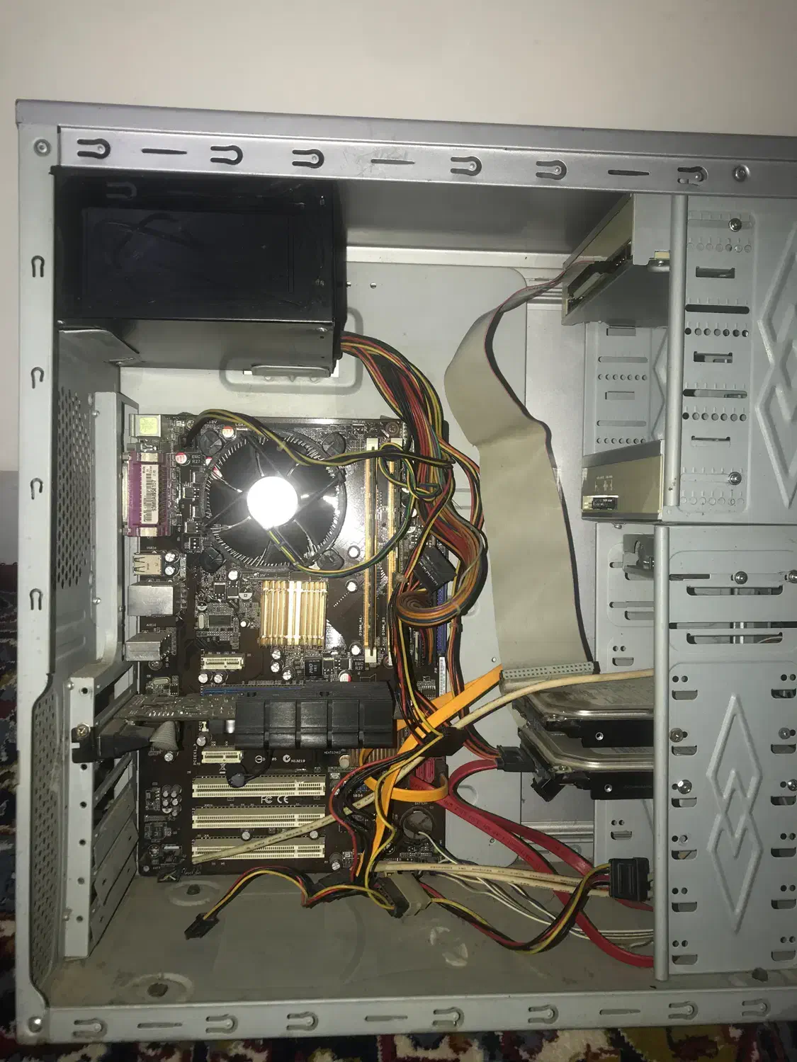 کیس|رایانه رومیزی|خان ببین, |دیوار