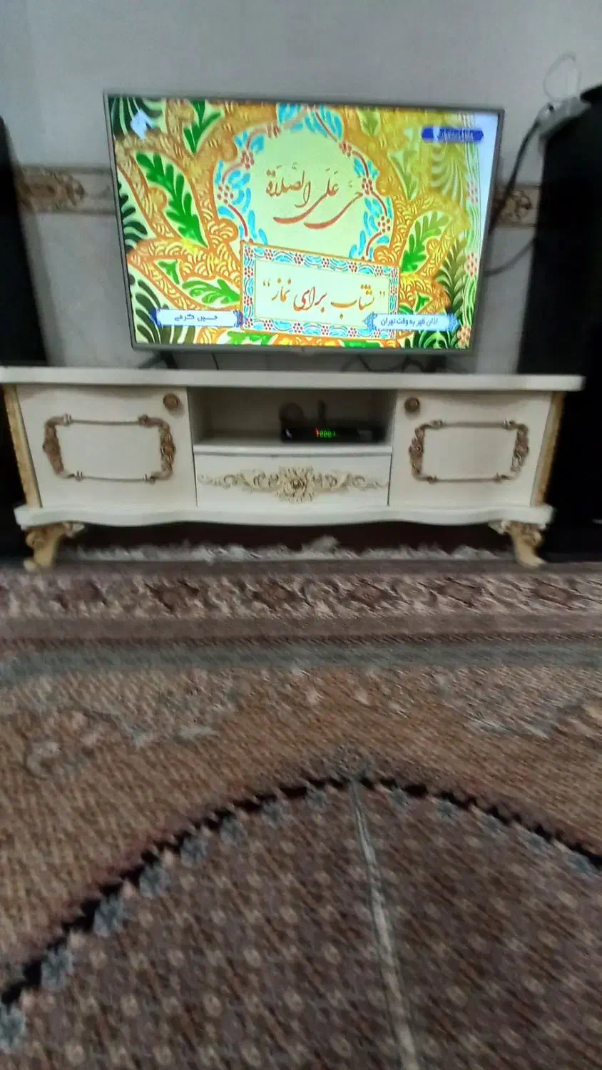 میز تلویزیون سالم وتمیز|میز تلویزیون|بهارستان, |دیوار