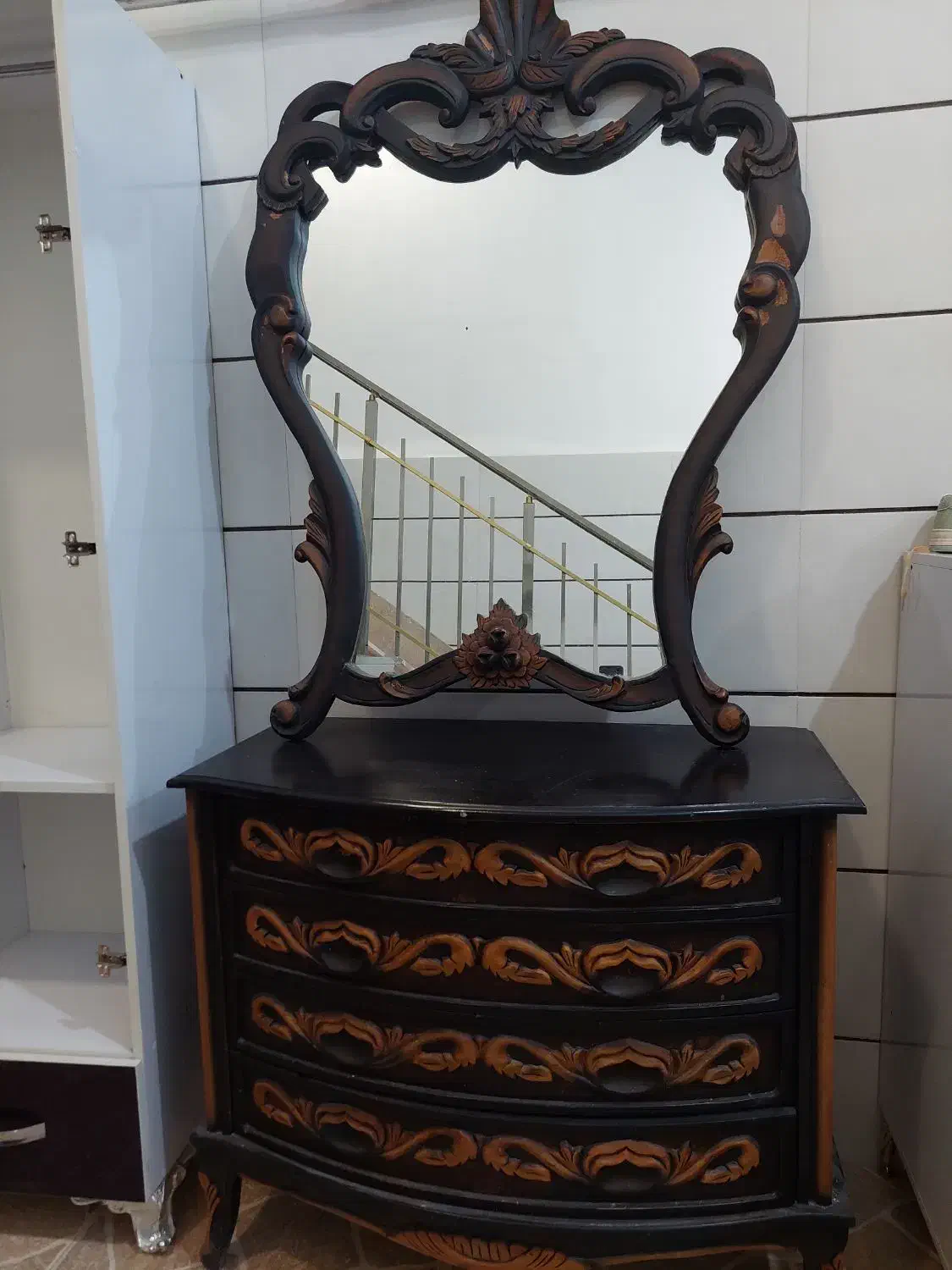 میز ارایشی و بوفه کمد و تخت خواب|بوفه، ویترین، کنسول|خوی, |دیوار