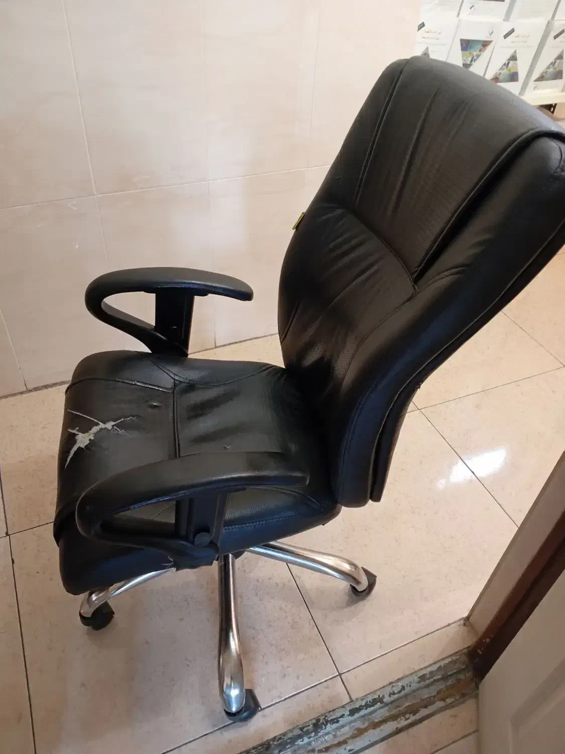 صندلی دفتری اداری|دفتر کار|تهران, فلسطین (میدان انقلاب)|دیوار