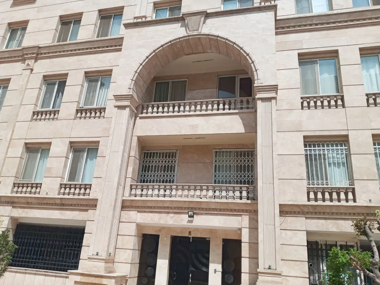 اجاره ۶۵ متر یک خواب ۶ ساله تخلیه  باغ فیض در تهران - ۳۰ تیر ۱۴۰۵